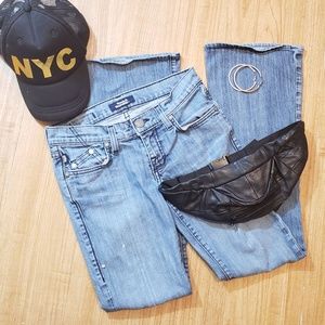 ROCK AND REPUBLIC AUTHENTIC BLUE JEANS 24